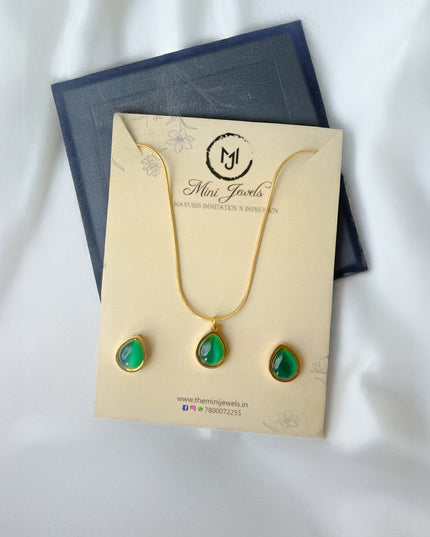Crag Teardrop Set – Emerald Green