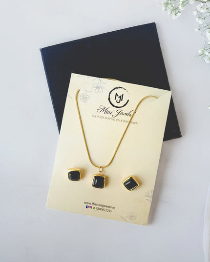 Crag Square Set – Jet Black