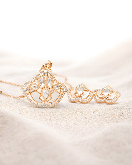 Ivory Lotus Necklace Set