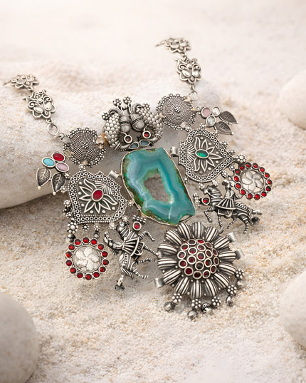 The Emerald Bloom Necklace