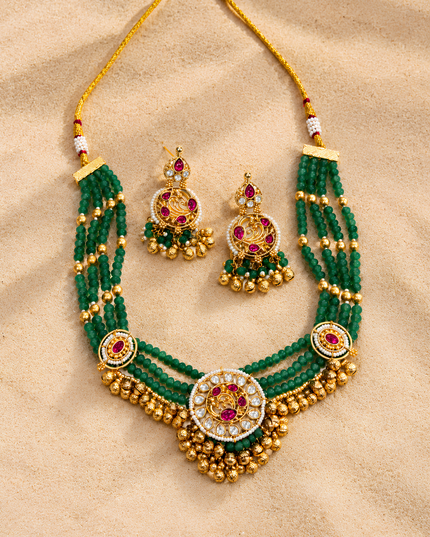 Emerald Riwaaz Kundan Necklace Set