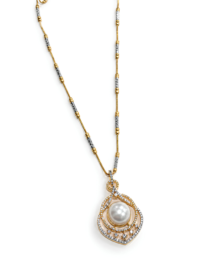 Pearl Elegance Necklace Set