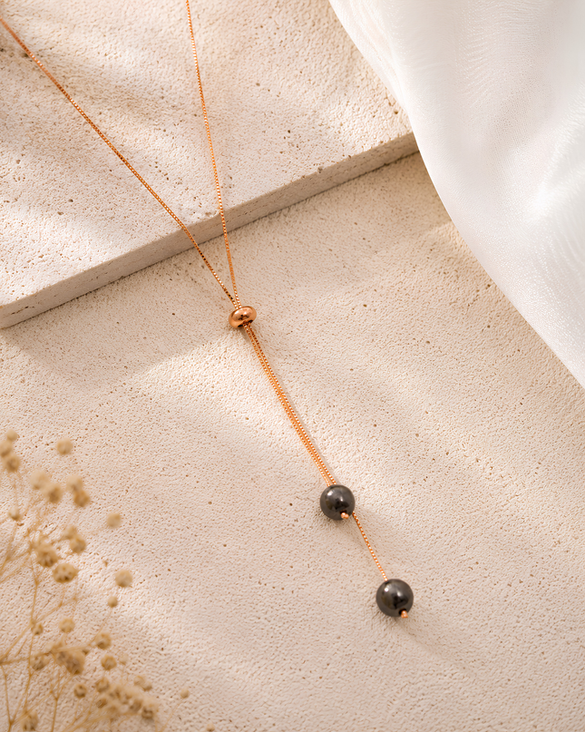 Noir Pearl Lariat chain