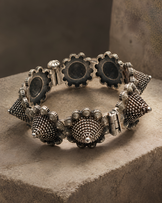 Antique Silver Floral Point Statement Cuff