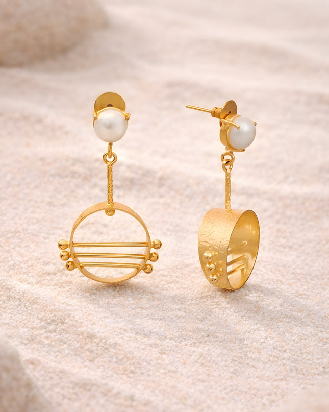 Mukta Round Earrings