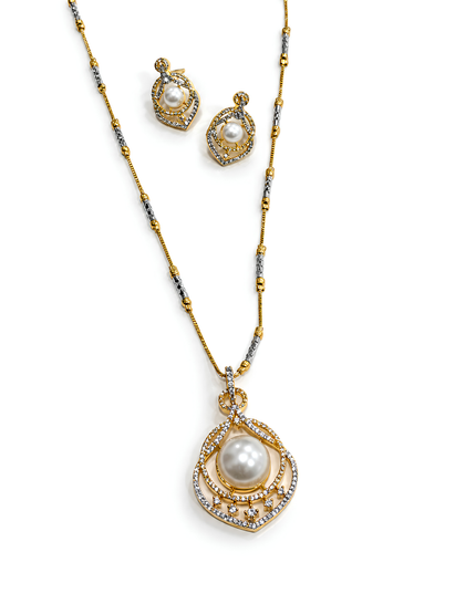 Pearl Elegance Necklace Set