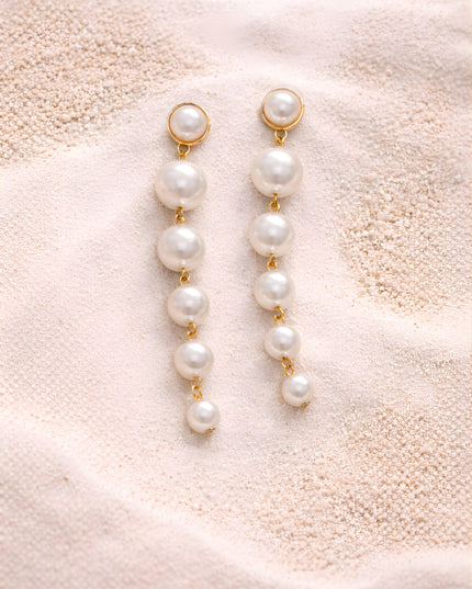 Elegant Pearl Drop Earrings – Minimal Gold Chain Statement