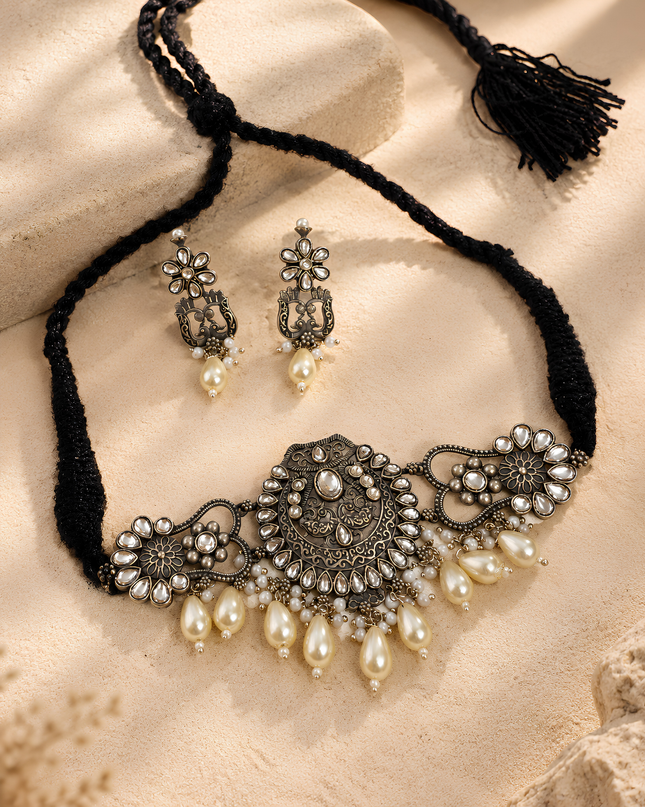 Rama Black Thread Pearl Antique Necklace Set