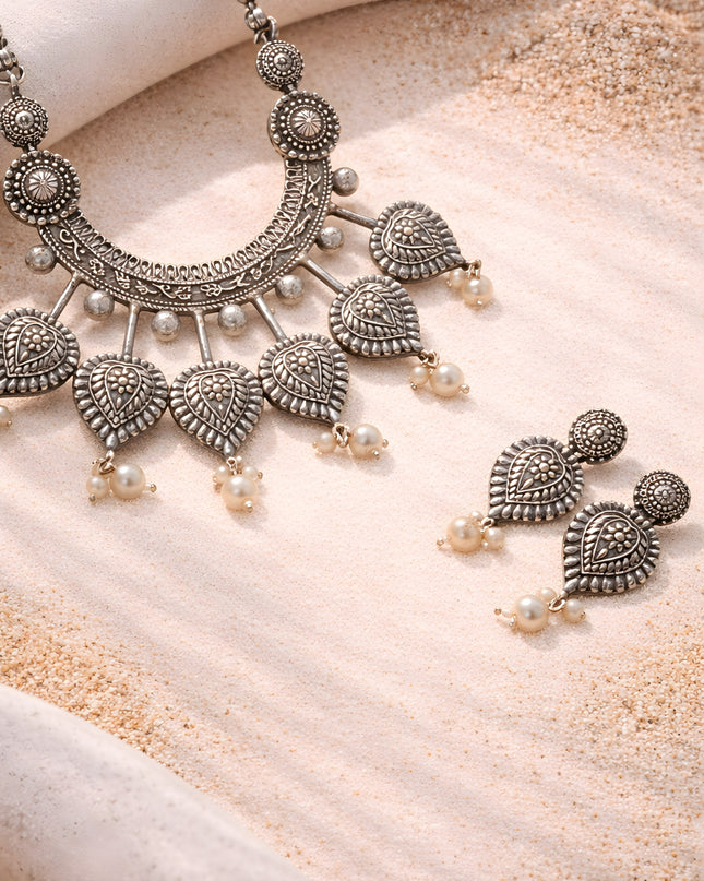 Chandrika Manjari Set (Necklace + Earrings)