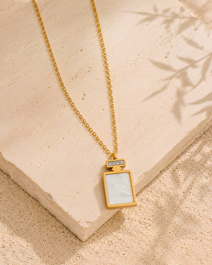 Mother of Pearl Pendant Fancy Chain
