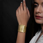 Load image into Gallery viewer, Ripple Luxe Cuff

