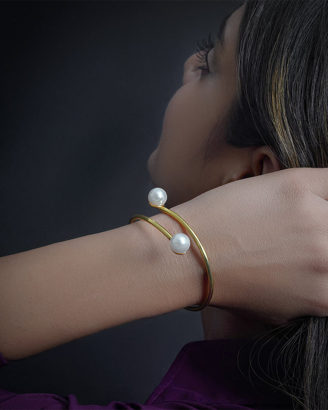 Pearl Orbit Cuff