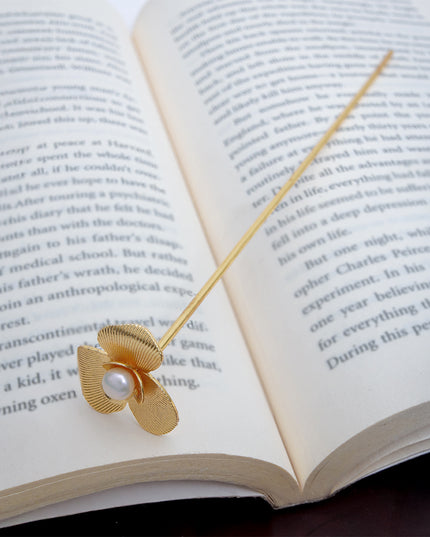 Pearl Bloom Bookmark Pin