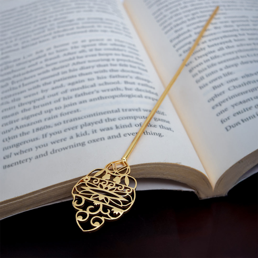 Regal Filigree Tale Pin