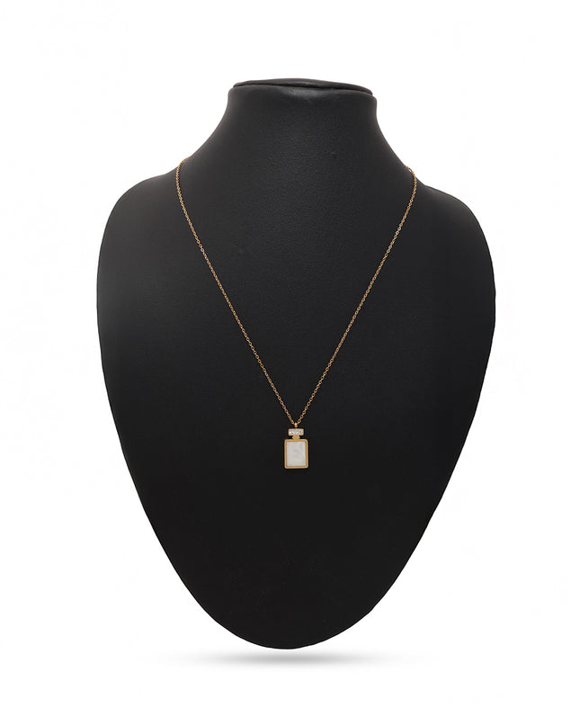 Mother of Pearl Pendant Fancy Chain