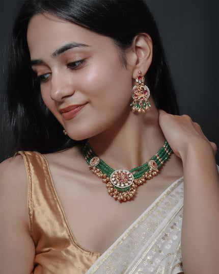 Emerald Riwaaz Kundan Necklace Set