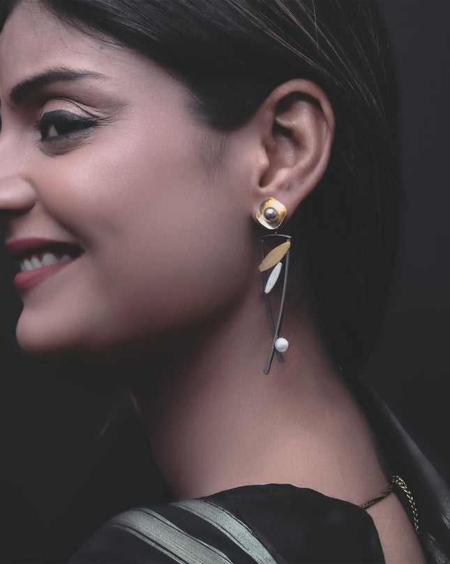 The Muse Linea Danglers