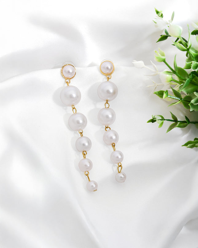 Elegant Pearl Drop Earrings – Minimal Gold Chain Statement
