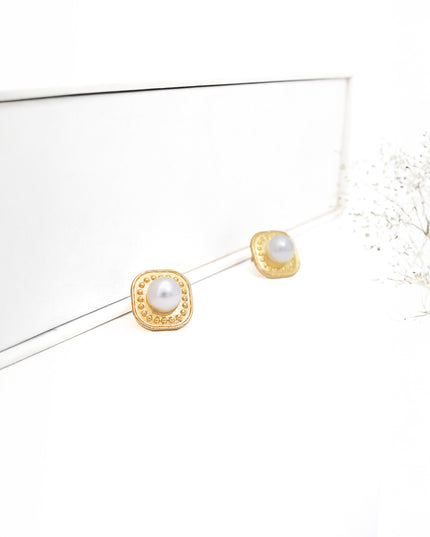 Regal Pearl Square Studs