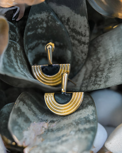 Rage Black stone earrings