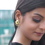 Load image into Gallery viewer, Mukta Peral Earring
