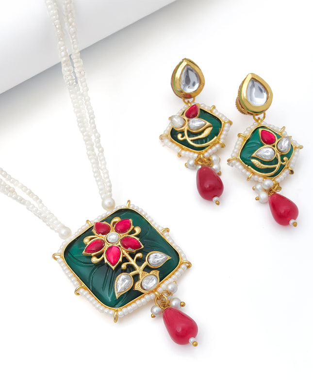 Treasure Necklace set 4