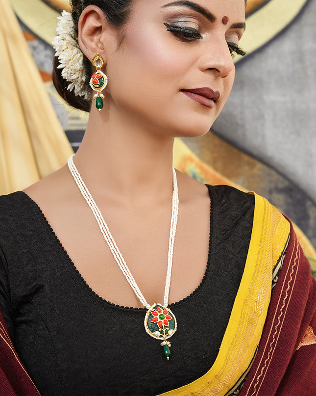 Rajnigandha Necklace Set