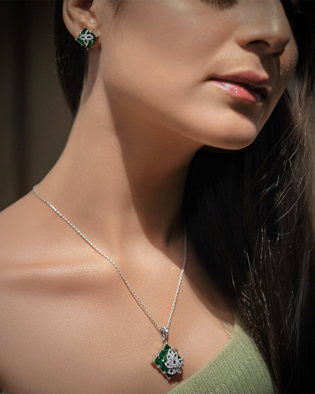 Eira Set – Green Crystal Pendant & Earrings