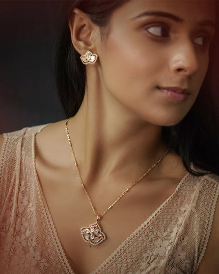 Ivory Lotus Necklace Set