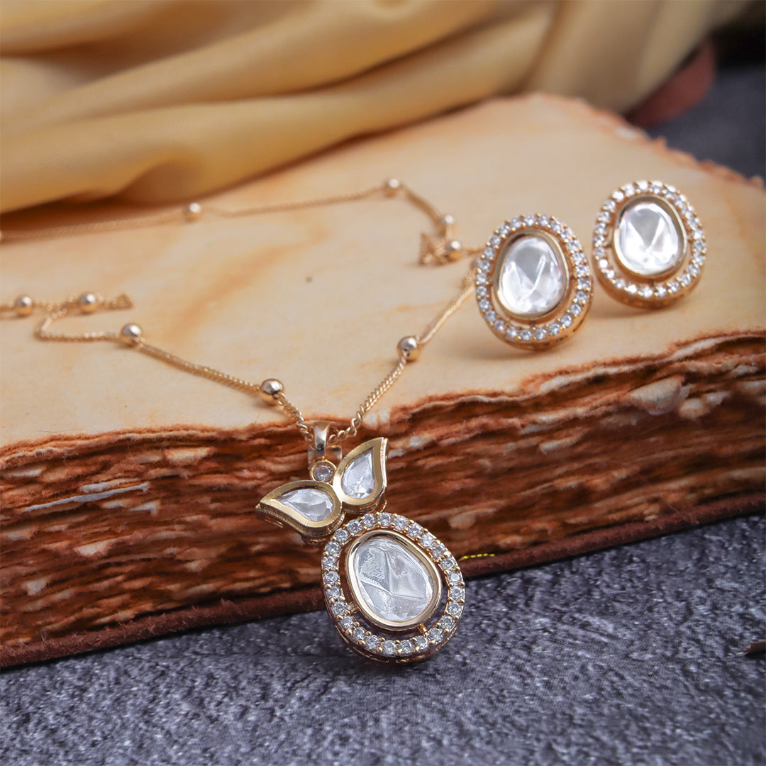Chand Noor Kundan Set