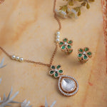 Load image into Gallery viewer, Panna Phool Drop Set

