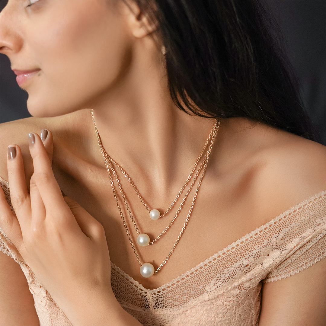 Lia Trio Pearl Drop Chain