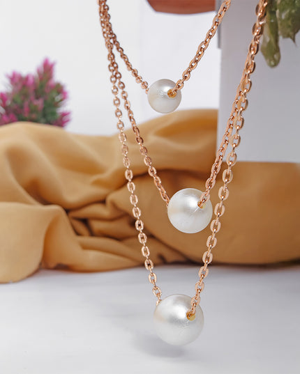 Lia Trio Pearl Drop Chain