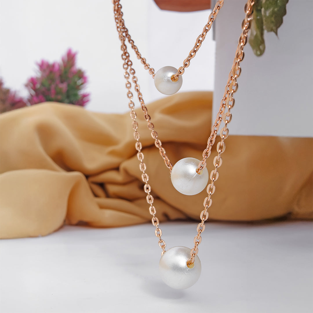 Lia Trio Pearl Drop Chain