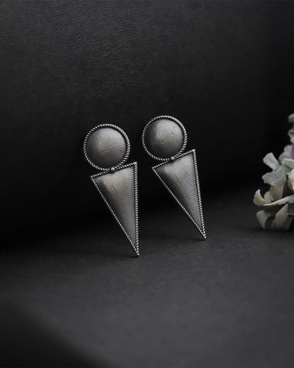 Shakti Shankh Studs