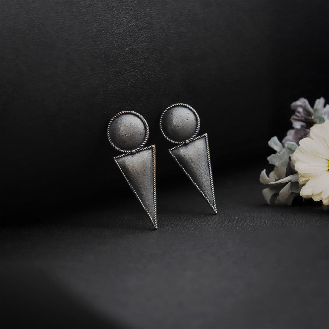 Shakti Shankh Studs