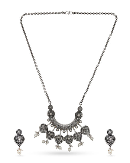 Chandrika Manjari Set (Necklace + Earrings)