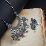 Load image into Gallery viewer, Chandrika Manjari Set (Necklace + Earrings)
