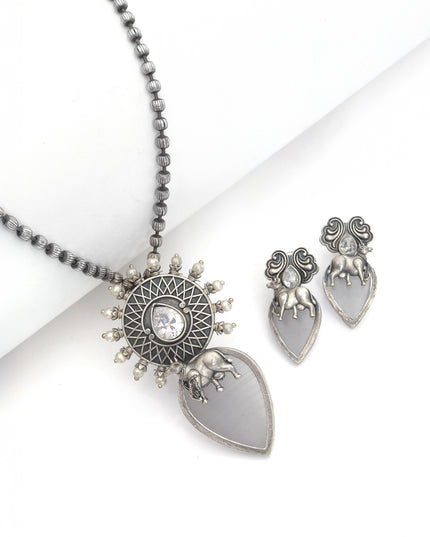 Ivory Radiance Elephant Necklace Set