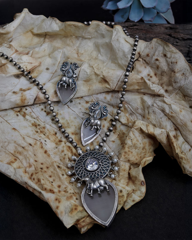 Ivory Radiance Elephant Necklace Set