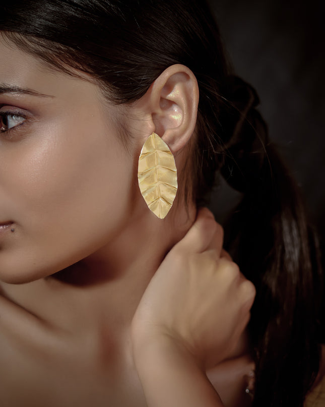 Leaf shaped feather earring