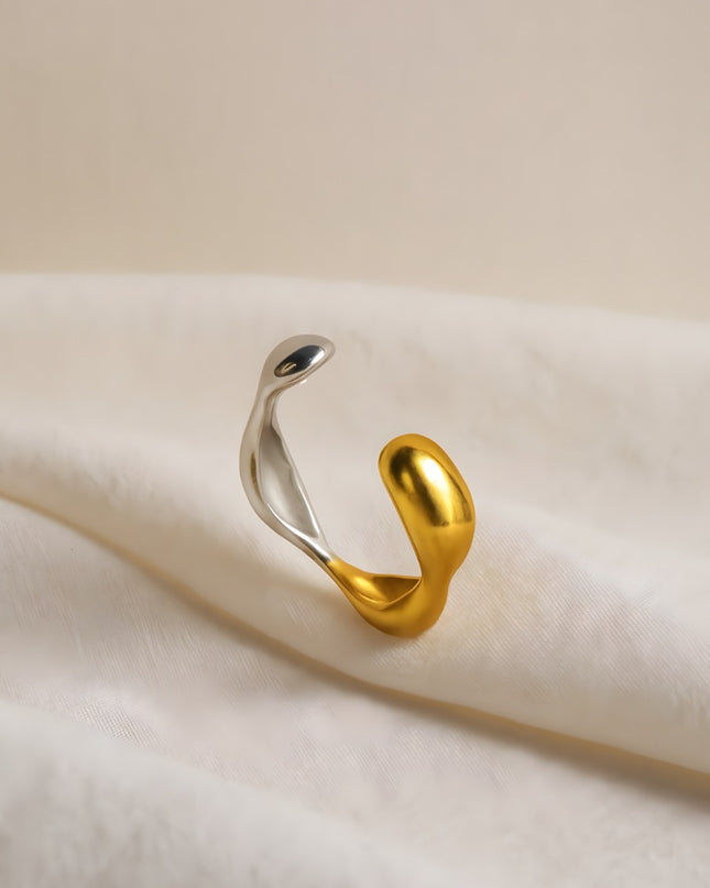 Fluid Twist Open Ring