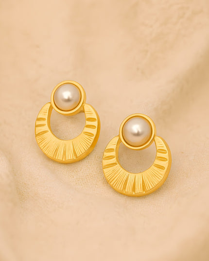 Crescent Glow Pearl Drops