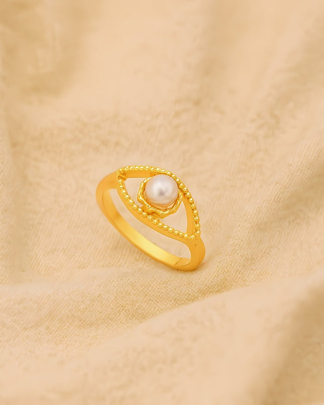 Classic Pearl Solitaire Ring